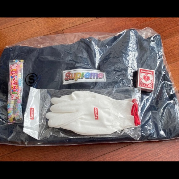 Supreme bogo and accessories from past seasons